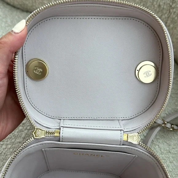 Authentic Lambskin Quilted Trendy Vanity Case small - Picture 9 of 12